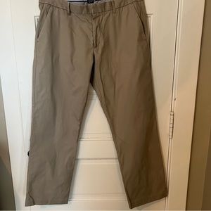 Men’s Gap Straight Fit Khaki Pant Size 36x32